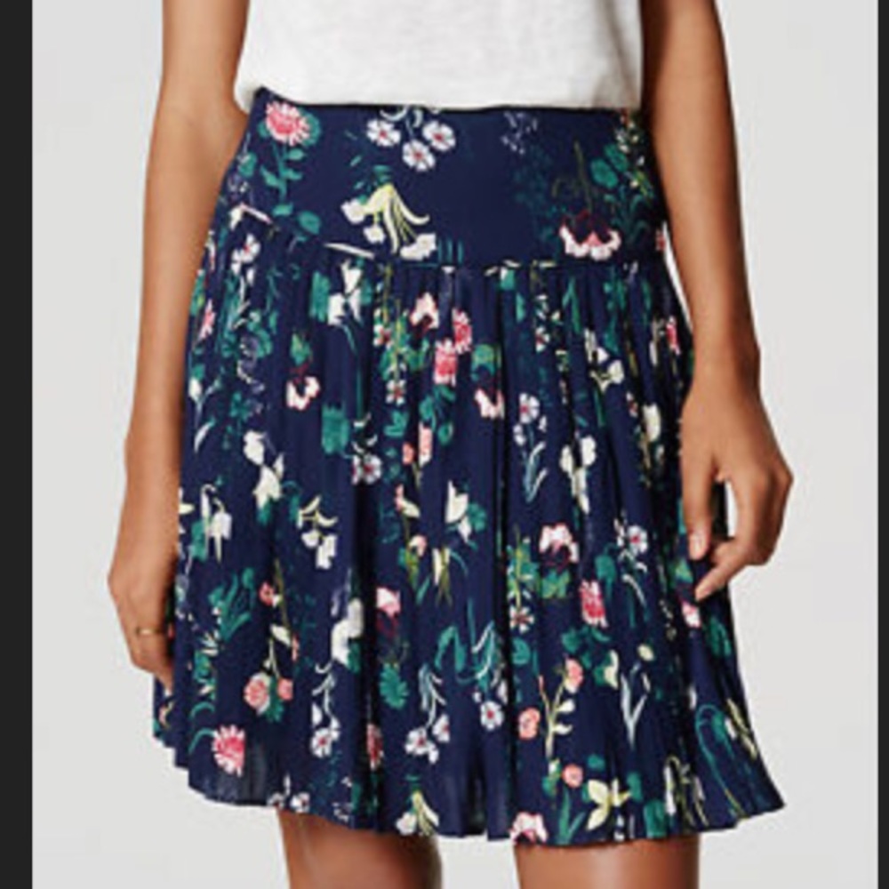 Any Taylor loft floral navy skirt pleated 0
